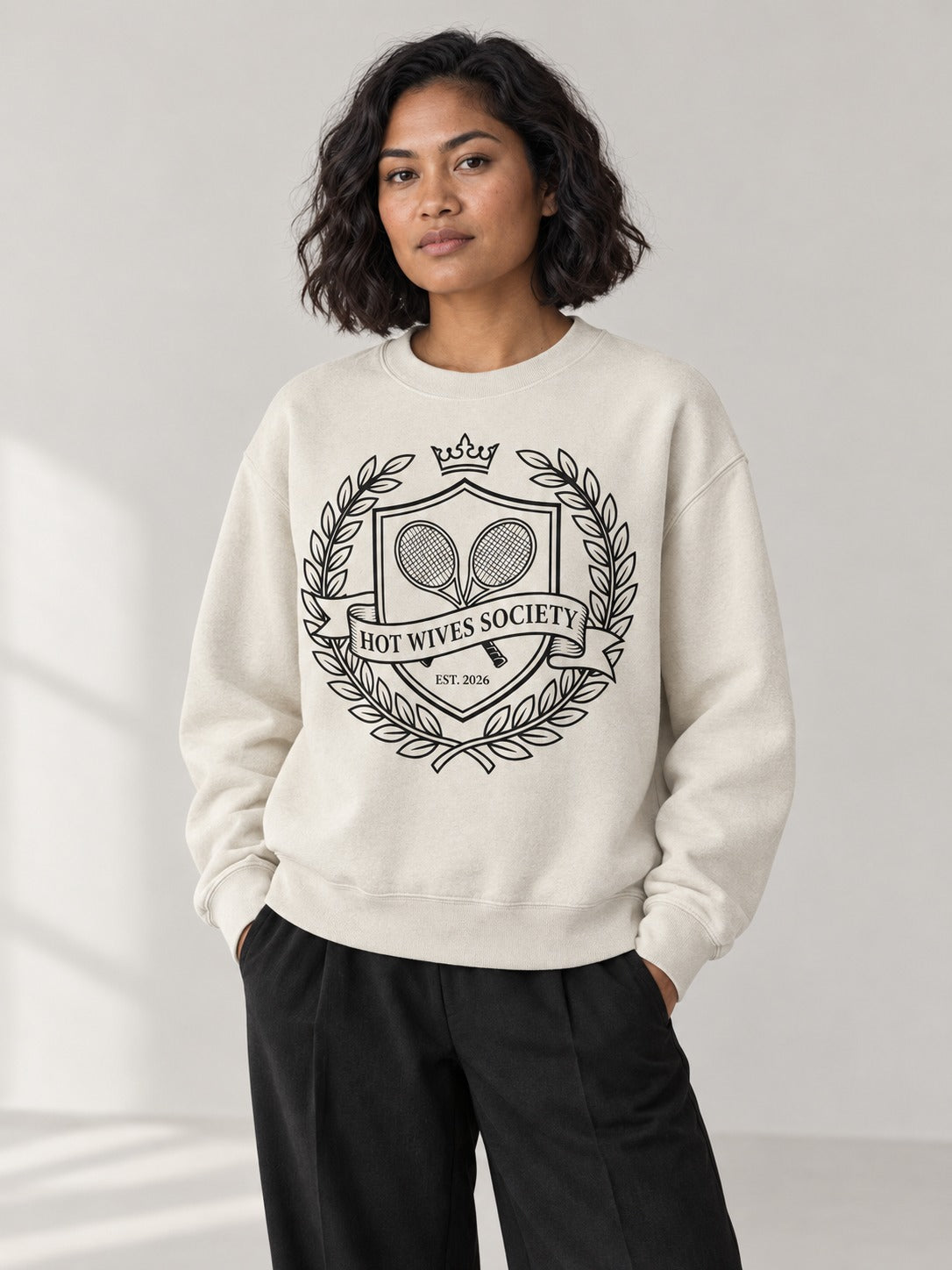 HWS TENNIS CLUB CREWNECK on model